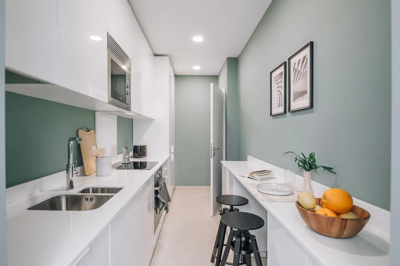 Ofir - 2 Bedrooms And Office In Alvalade Lisbona Portogallo